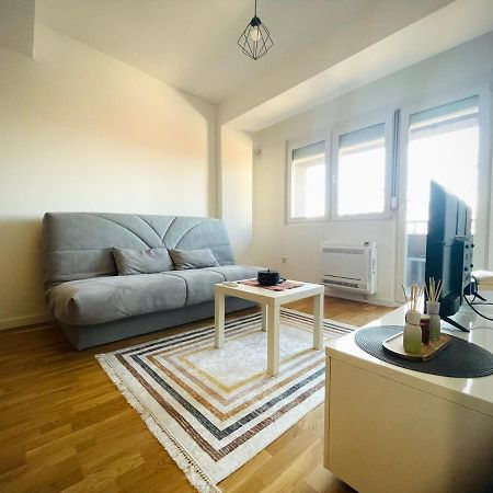 Apartman Nikol Kumanovo Eksteriør billede