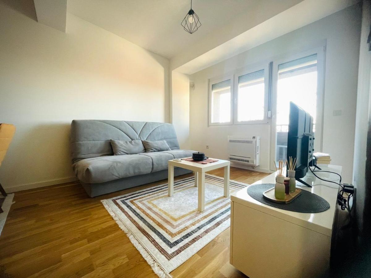 Apartman Nikol Kumanovo Eksteriør billede