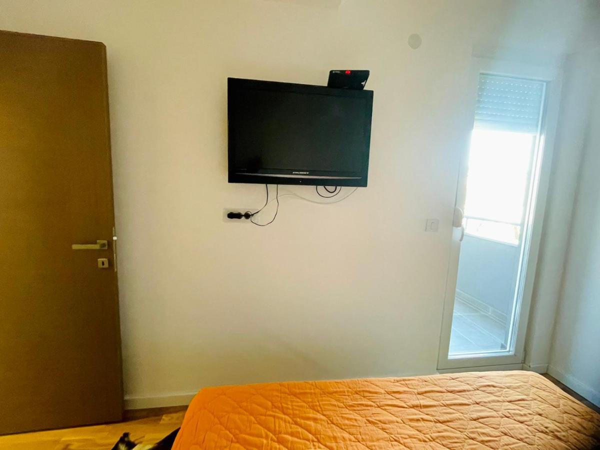 Apartman Nikol Kumanovo Eksteriør billede